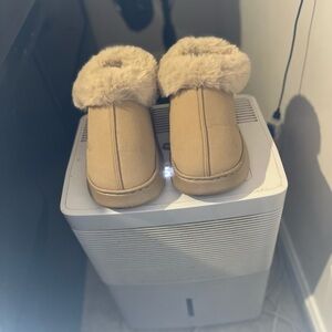 New Autumn/Winter Women Solid Color Plush Slippers, Soft comfortable home shoes